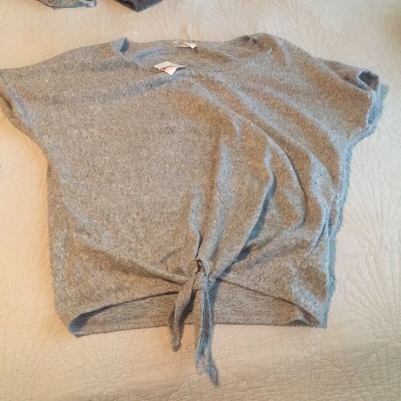 Never worn grey top - Picture 1 of 4